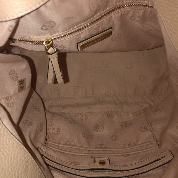Tory Burch Thea Slouchy Hobo - Picture 4 of 8